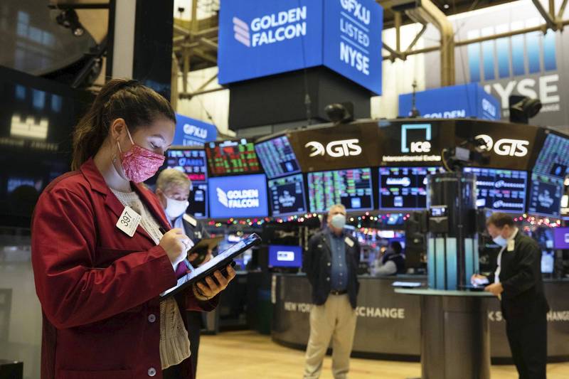 《商業內幕》(businessinsider)引述研究報告指出,過去13周以來,企業內部人藉由IPO及二次發行(secondary offerings)大量出脫持股,總計套現1500億美元(約新台幣4.26兆)。(示意圖,紐約證交所)