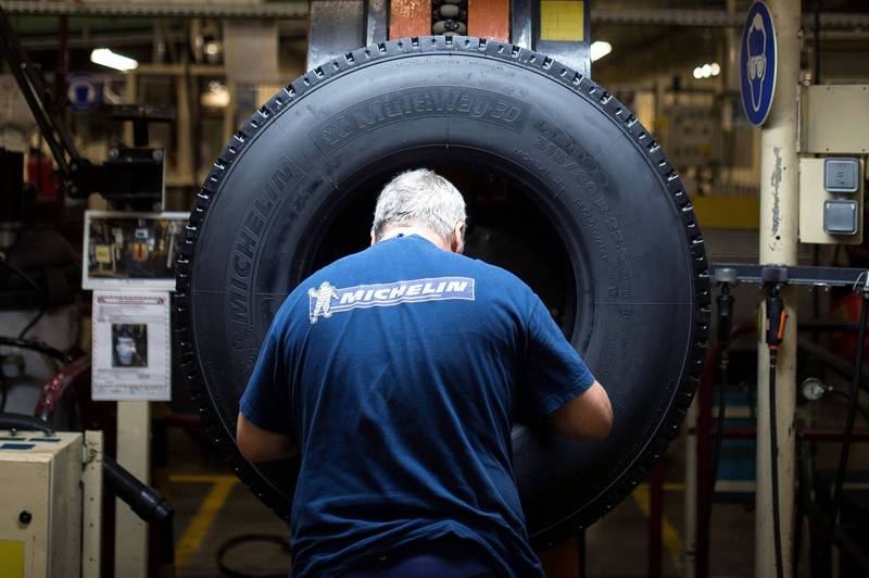 法國輪胎生產商米其林（Michelin）宣布，在3年內最多裁員2300人。（法新社）