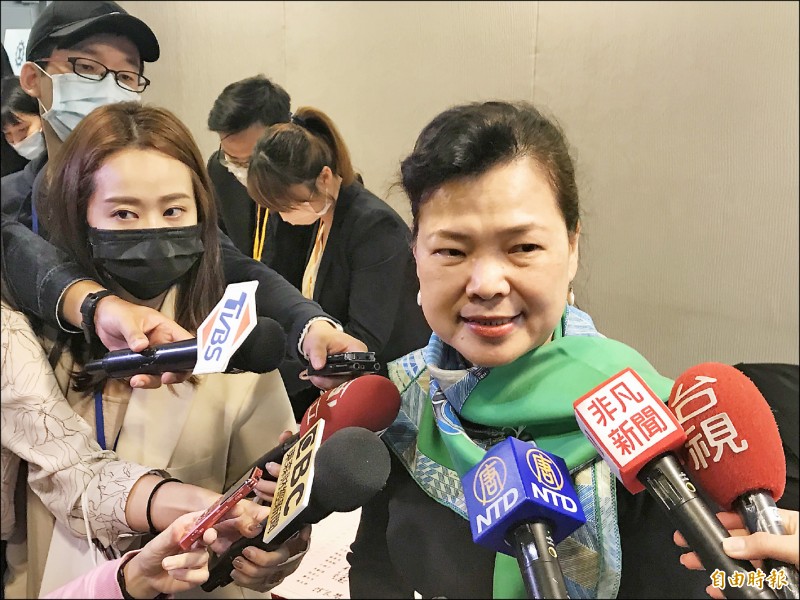 經濟部長王美花昨表示，因現階段仍在全力解決水源等問題，課徵耗水費的具體規劃將先暫緩。（記者李雅雯攝）