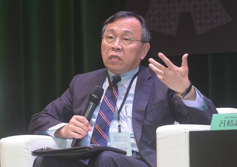 銀行公會理事長呂桔誠。（記者張嘉明攝）