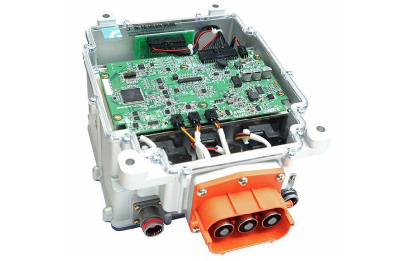 工研院研發的碳化矽馬達驅控器擁有40kW/L的高功率密度，以及99%的高效率表現，有國際水準。（圖片由工研院提供）
