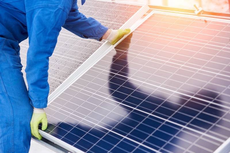 日本的「2050綠色成長策略」鎖定發展節能半導體、次世代太陽能、電動車及蓄電池等技術，也屬於臺灣具競爭力的項目。（圖片由工研院提供）