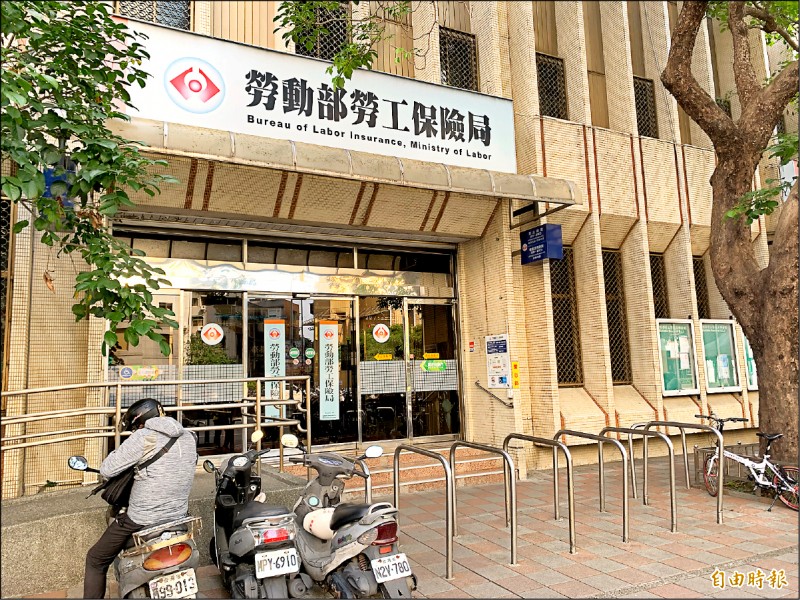 因應疫情，勞動部提出3大計畫，協助青年盡速投入職場。
（記者靳昌玲攝）