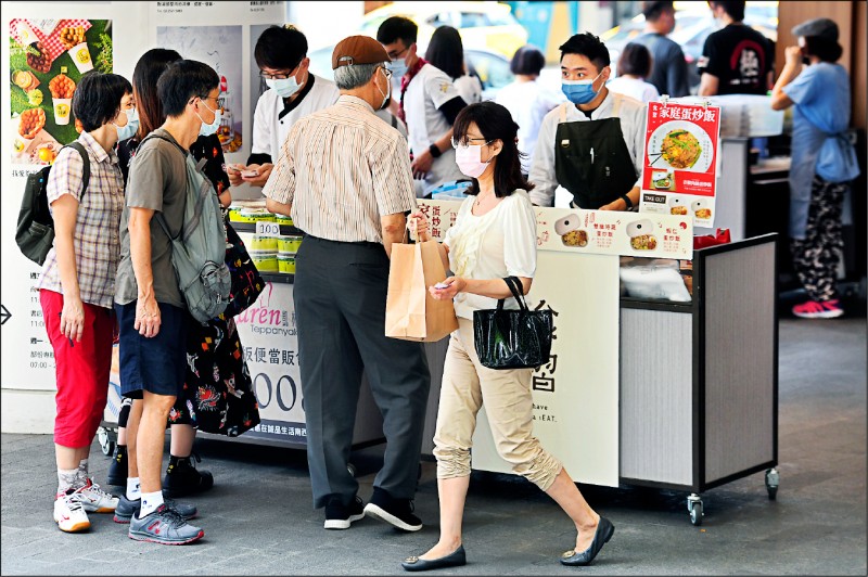 財政部昨正式公告今年度每人基本生活費19.2萬元,較去年度調高1萬元,為歷年最大調幅。(資料照)