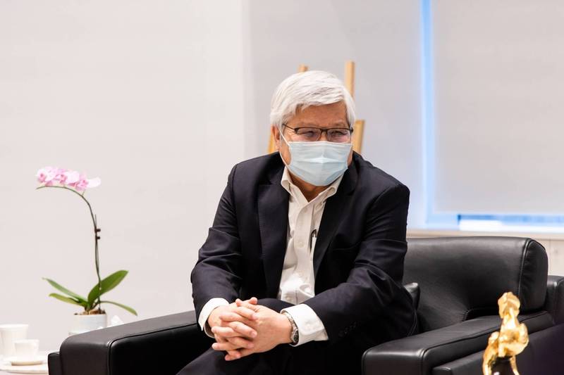 台積電總裁魏哲家24日隊前往台中市府拜會。（市府提供）