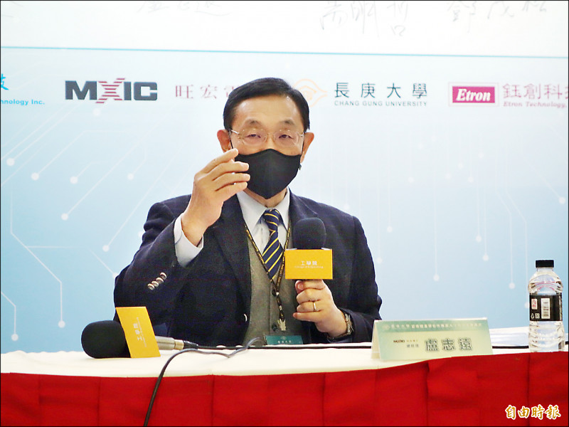 旺宏電子總經理盧志遠直言，台灣自己培養出來的子弟兵最重要，更點出半導體重點不是擴廠，而是人才教育。（記者吳柏軒攝）