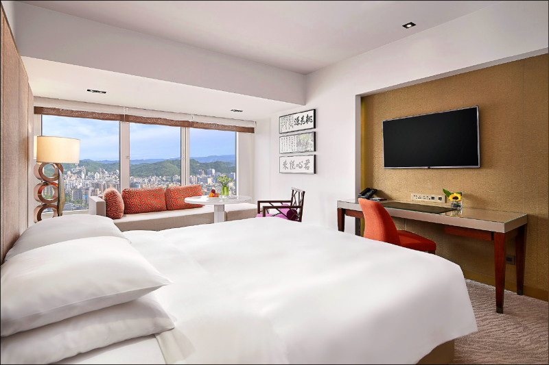 台北君悅表示，因住房有限，所以不排除封樓層、以節省電費支出等。（資料照）