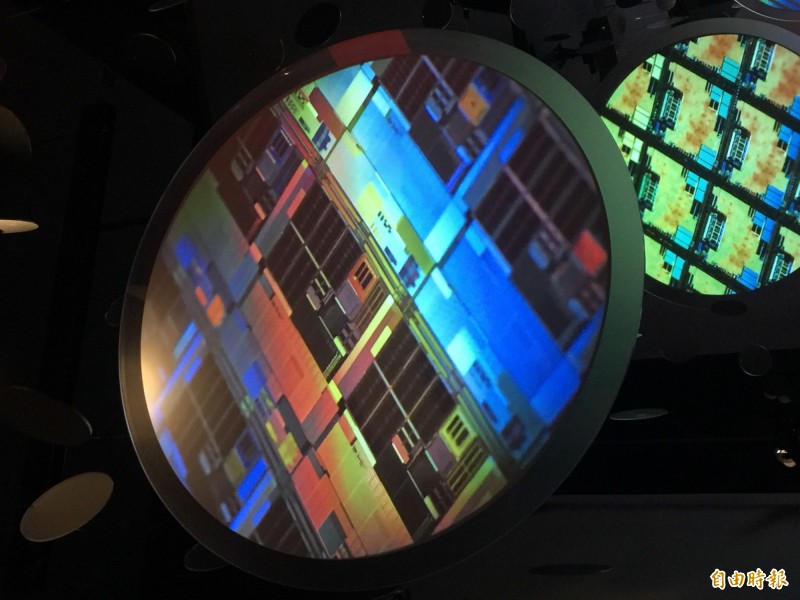 烏俄衝突影響半導體原料氣體供應，晶片生產成本恐上漲。（記者洪友芳攝）