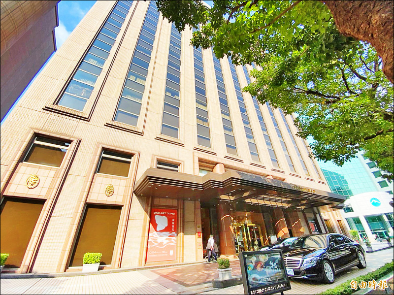 本月十五日熄燈的北市西華飯店將改建豪宅。（記者徐義平攝）