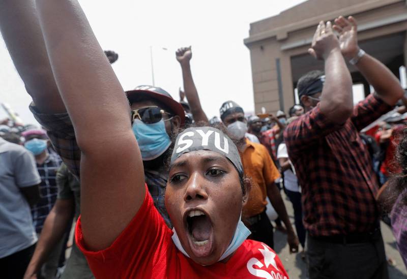 專欄點出，無論斯里蘭卡政府做出債務重組、債務違約，甚至成功地繼續償還債務等選擇，未來幾年國家仍會遇到許多困難。（資料照，路透）