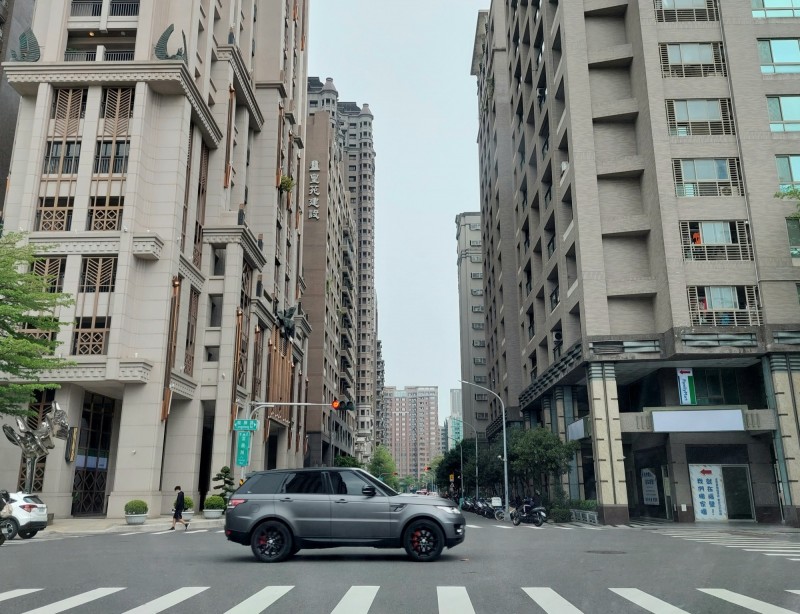 高雄市住宅價格指數漲幅六都排第2。（記者侯承旭攝）