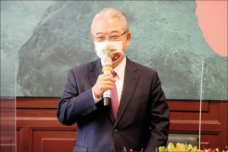 金仁寶集團董事長許勝雄，昨抨擊沈軾榮用抹黑的方法來競爭「非常不道德」。（台師大提供）