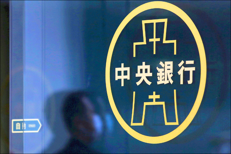 中央銀行外匯局長蔡烱民強調,台美利差擴大並非外資出走主因,新台幣長期來看還在升值趨勢上。(路透)
