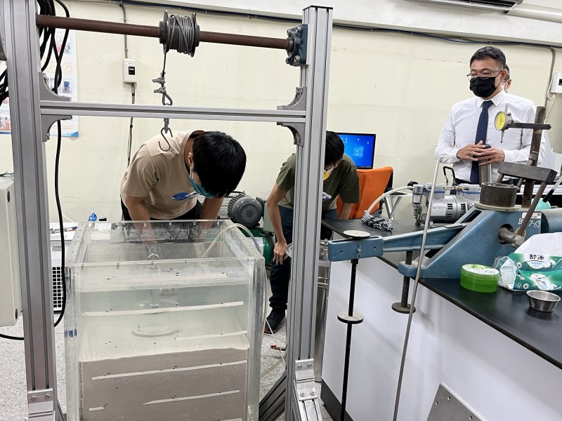 台離岸風電獨步全球 沉箱水下基礎通過海底強震試驗