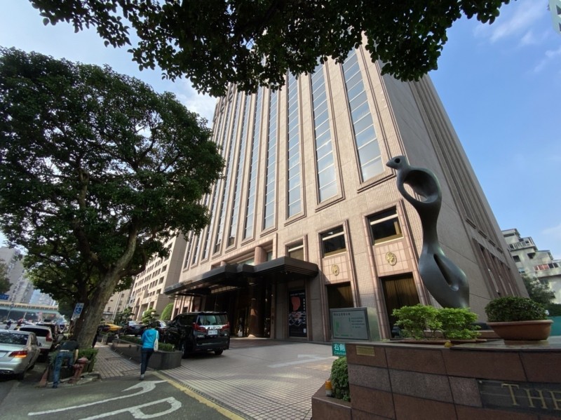 老牌西華飯店也因為疫情衝擊，轉而申請危老重建。（記者徐義平攝）