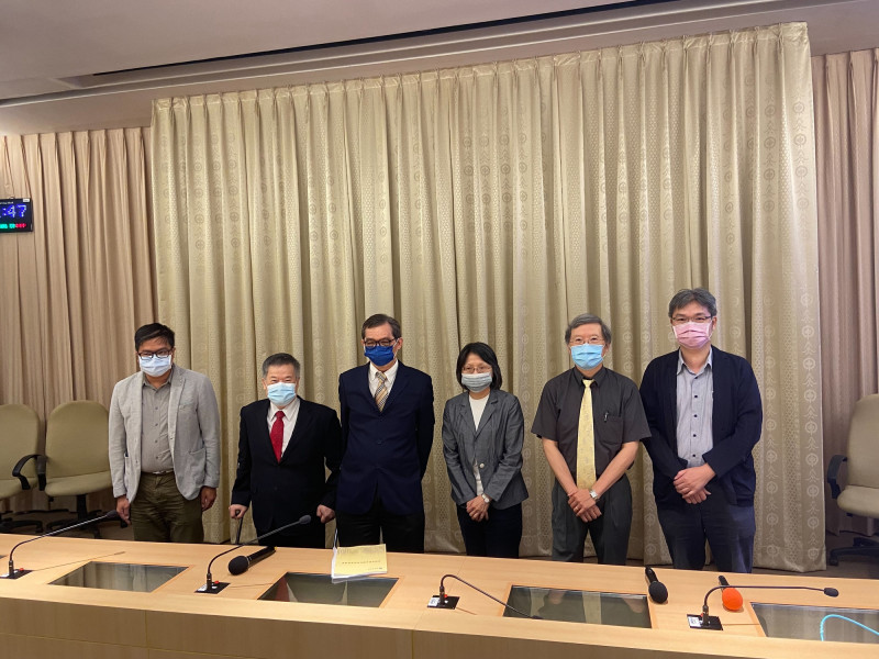 中研院發布台灣貨幣金融改革政策建議書，呼籲央行公布過往外匯干預資料。（記者黃梓勛攝）