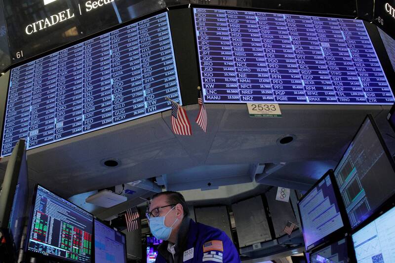富國銀行估美股恐再跌9％ 市場出現「裂縫」