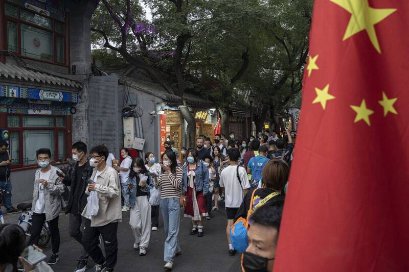 中國持續清零  黃金週當地旅遊支出增3成