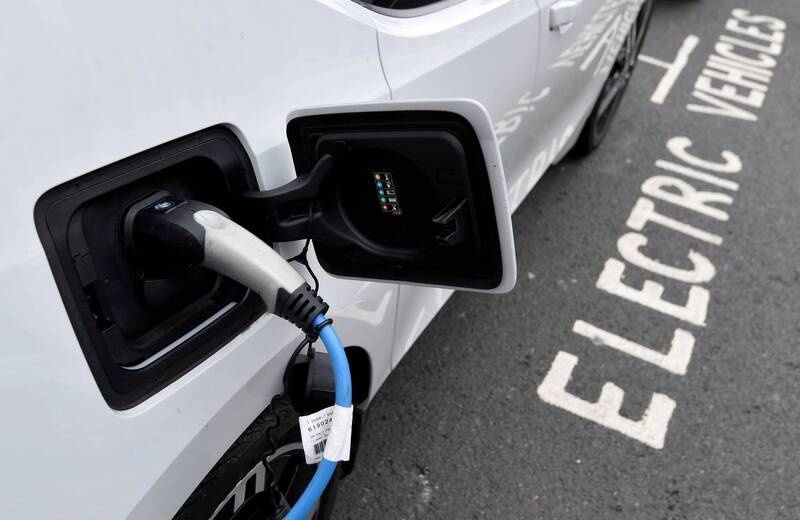 Global automakers push electric vehicle spending to exceed 38 trillion