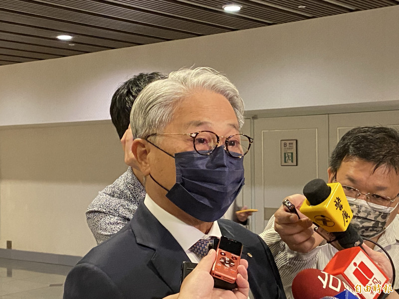 吳東亮表示,限空令有助穩定台股短期波動。(記者黃梓勛攝)
