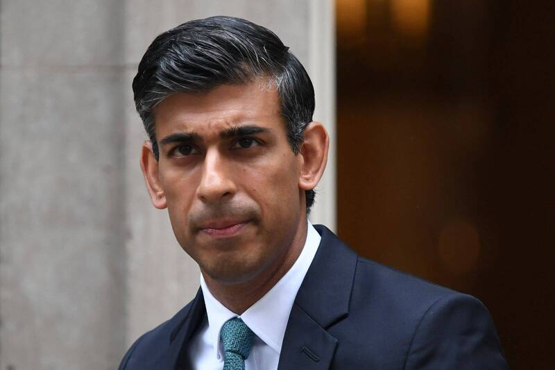現任首相蘇納克（Rishi Sunak）上台後，承諾將經濟穩定與信心做為施政核心。（彭博資料照）