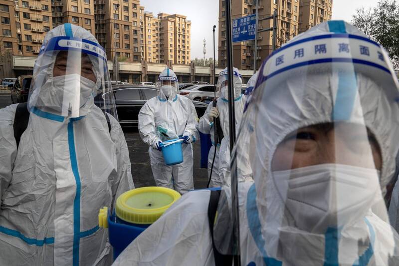 中國放寬防疫措施，宣布一系列政策調整，其中包含嚴禁隨意停工停產。（資料照，彭博）