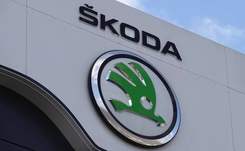 基於中國汽車行業的競爭狀態，捷克汽車商「ŠKODA」考慮退出中國市場。（示意圖，歐新社）
