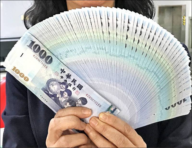 新台幣兌美元開盤貶6.8分以30.69元開出（資料照）