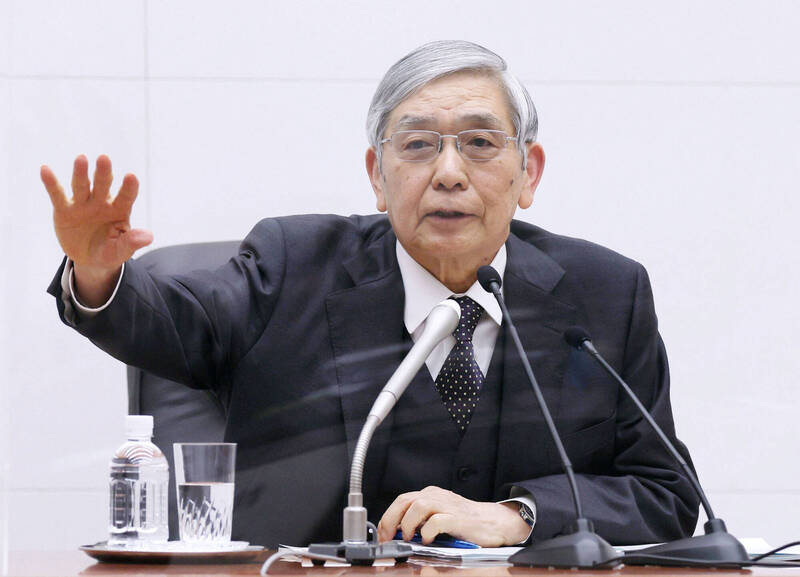 日銀總裁黑田東彥強調，調整債殖利率區間並非升息，不是貨幣緊縮。（路透）