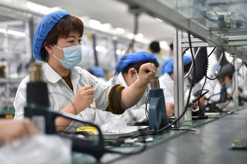 疫情、美中角力，使中國投資環境惡化。（法新社）