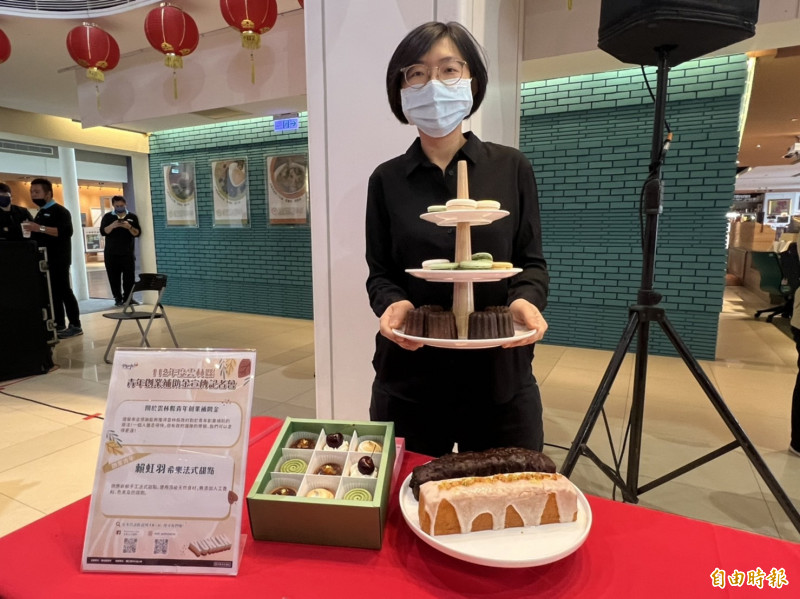 台大醫學院職能治療系畢業，到醫院工作發現不適合，31歲賴羽虹辭去工作，回鄉創業做自己愛的法式甜點。（記者黃淑莉攝）