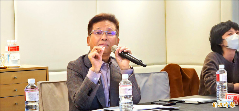 台驊董事長顏益財指出，運價可望第三季谷底反彈。（記者王憶紅攝）