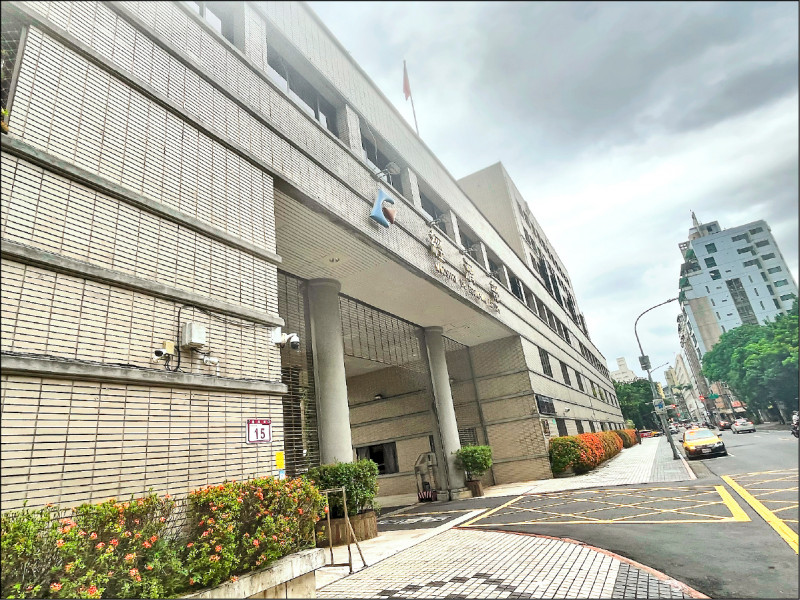 經濟部工業局預計首年編列約七億元，透過法人輔導產業製程低碳化。（資料照）