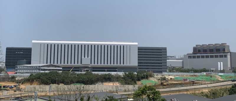 魏哲家表示,台積電持續投資台灣,高雄廠改先進製程。(記者洪友芳攝)