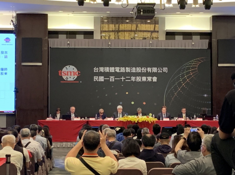 台積電董總異口同聲證實，先進封裝供不應求到擴展中（記者洪友芳攝）