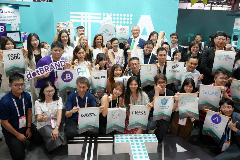 TTA團隊參加法國科技創新展覽會（VivaTech），共有9支團隊闖入大會2個總決賽，創下入圍總決賽最多的新紀錄。（由國科會提供）