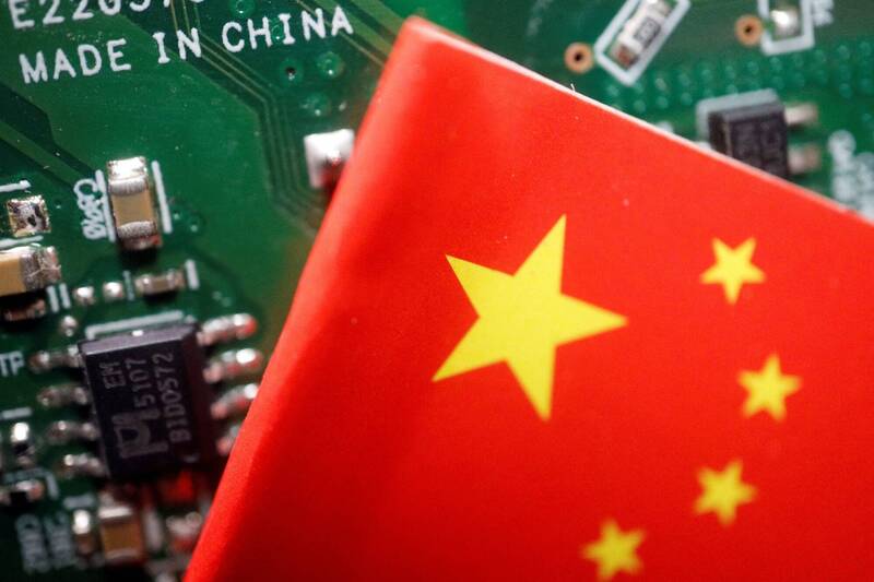 南韓專家認為，政府防止晶片人才外流的保護機制比台灣鬆懈。（路透）