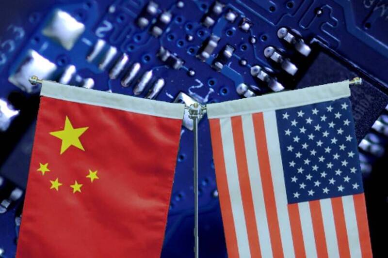 在政治、貿易緊張局勢升溫的情況下,華府針對中國祭出一系列與半導體有關的出口管制。(路透、法新社資料照,本報合成)