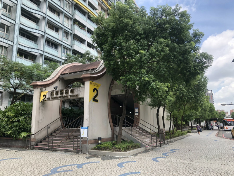 大台北捷運站擁超市生活圈 以亞東醫院站每坪均價44萬最親民