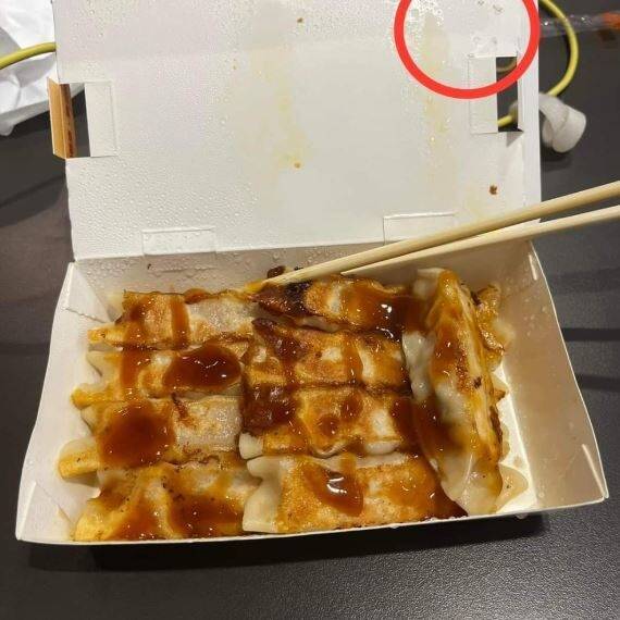 鍋貼爬活蛆？八方雲集：煎台140度高溫不可能存活