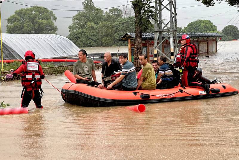 9月颱風海葵登陸福建，大水淹沒福建東南部多地，迫使29萬4100人撤離。（路透）