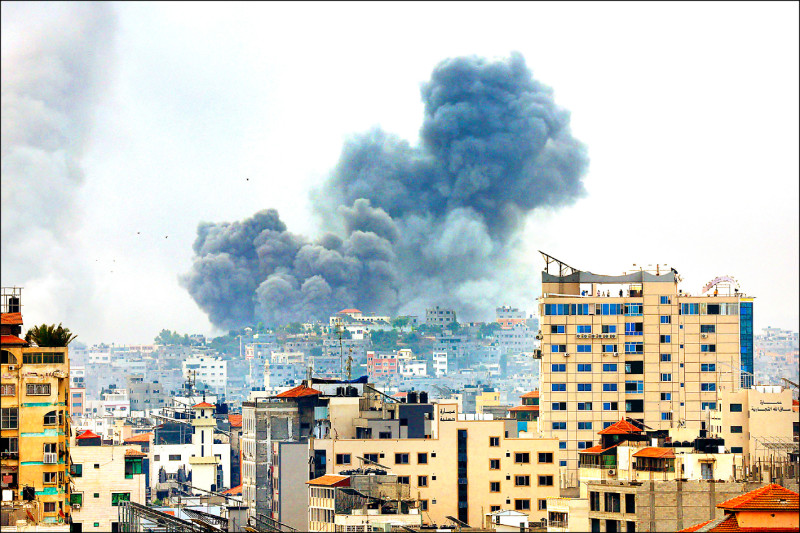 中東爆發軍事衝突，讓全球面臨新的通膨壓力，並對經濟信心造成打擊。（路透）