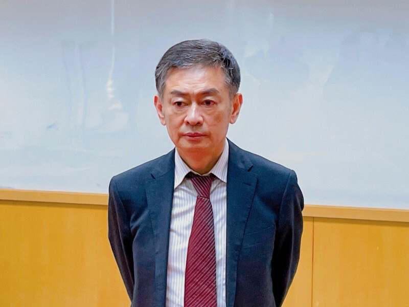 手機市況悲觀氛圍消散 大立光林恩平：高階需求稍回溫