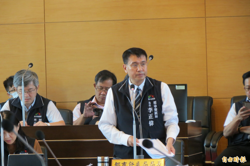 都發局長李正偉表示，對於七期大坪數限制會進行檢討（記者蘇金鳳攝）