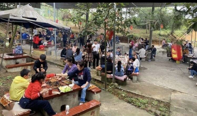 中國農家樂昔日是民眾旅遊休閒好去處，如今光環不在。（圖取自微博）