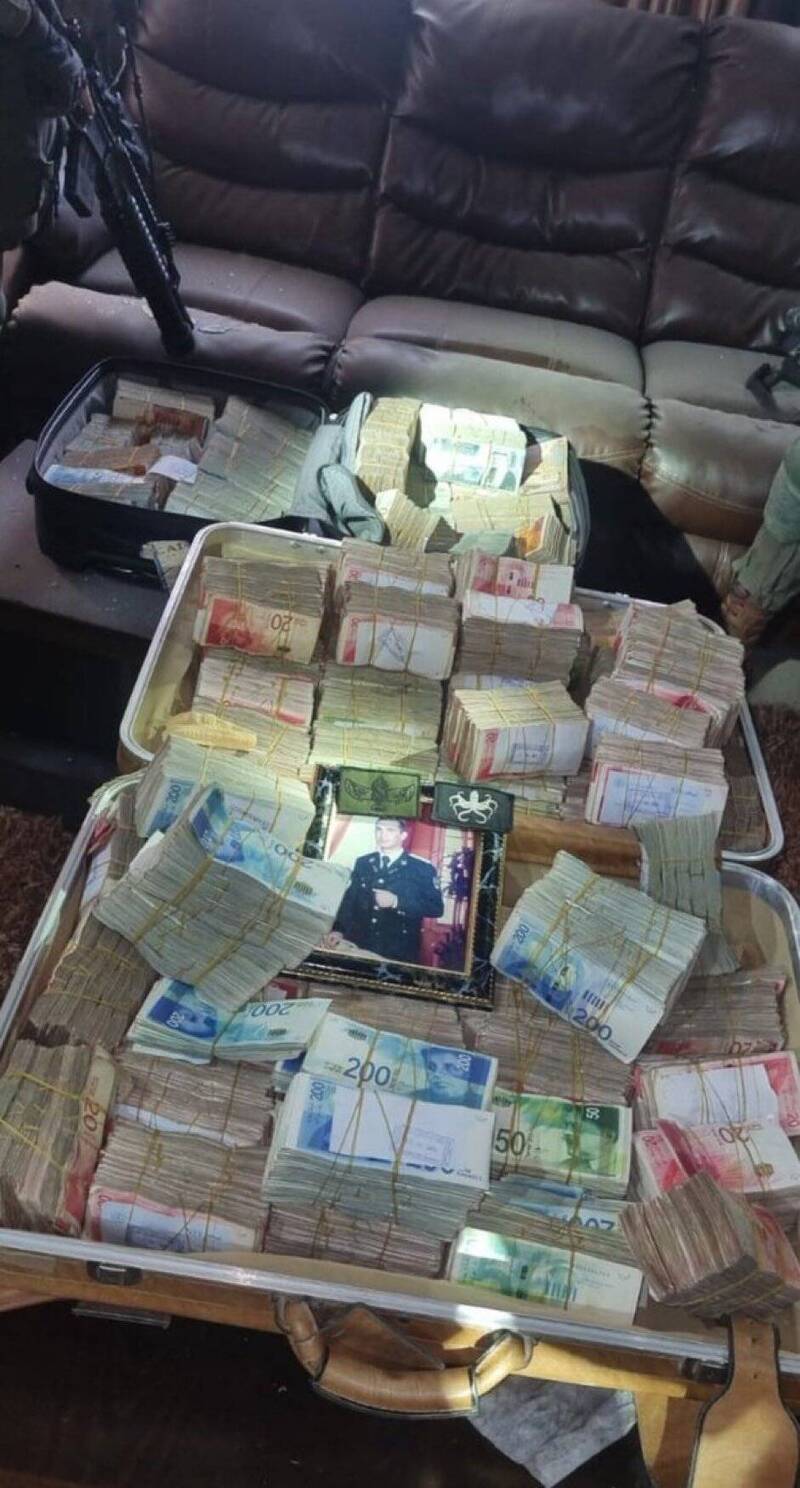 沒收！以軍在哈瑪斯高層家中找到4290萬現鈔- 自由財經