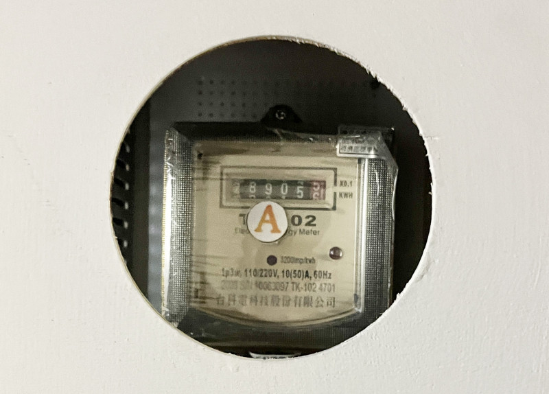 台電即將推出「租屋族用電查詢專區」。圖為北市某租屋電表。（示意圖，記者廖家寧攝）