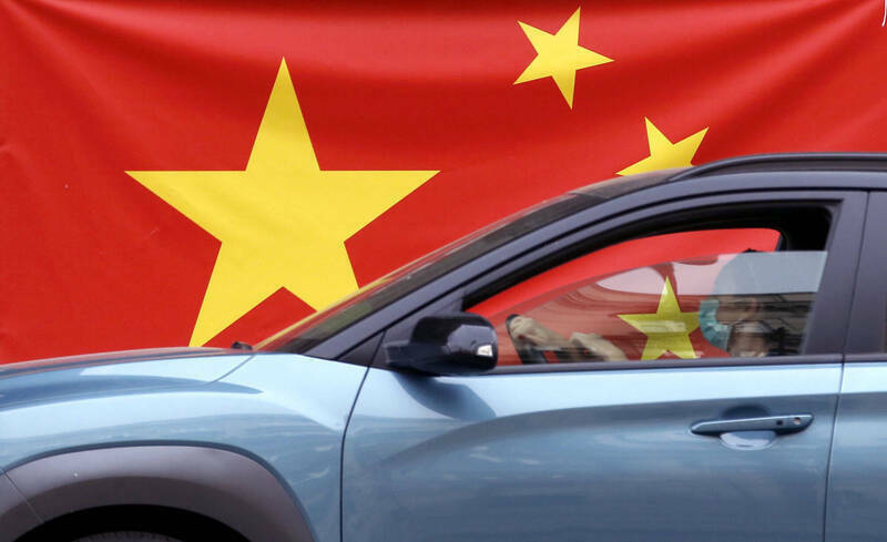 美國製造業聯盟呼籲美國政府，阻止中國廉價汽車透過墨西哥大舉湧入。（美聯社，本報合成）