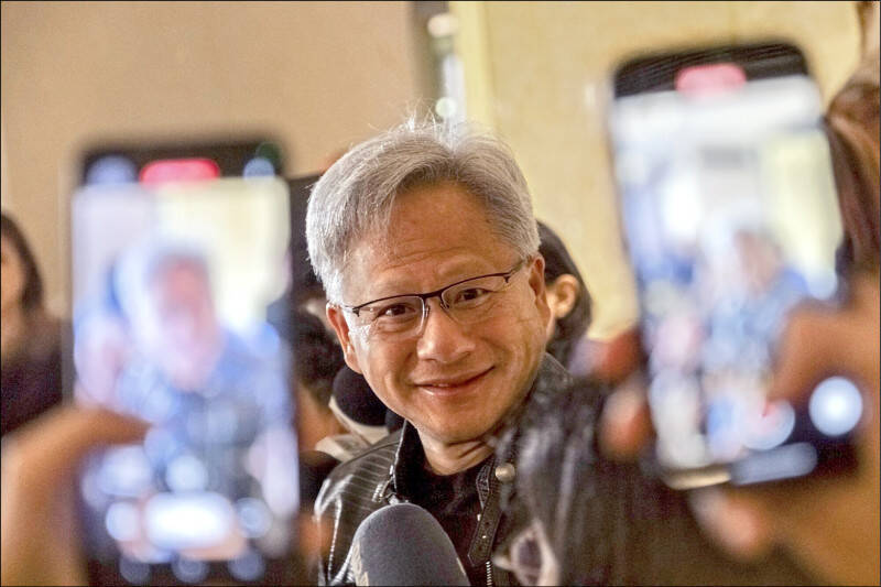 輝達（NVIDIA）員工爆料，執行長黃仁勳要求很高、追求完美，與他共事並不容易。（彭博）