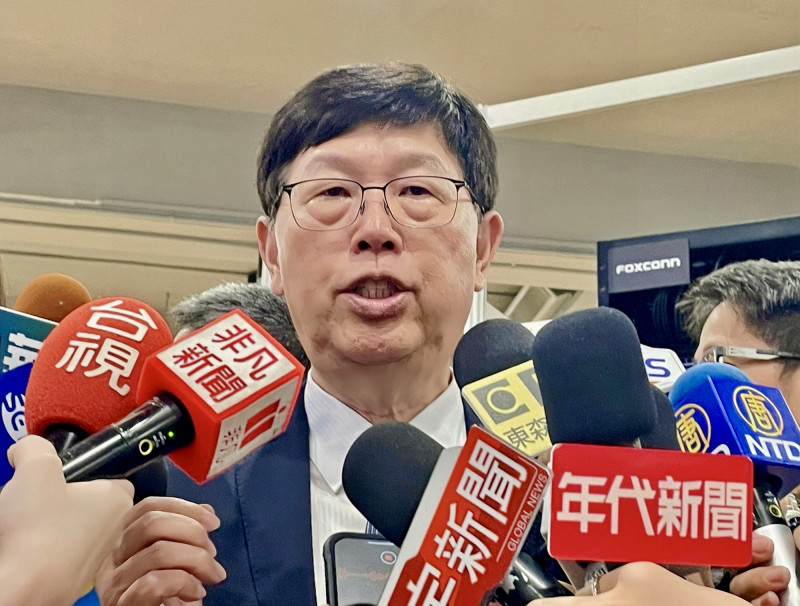 鴻海明年營收突破7兆 AI伺服器將佔7分之1